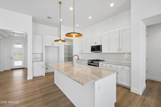 5648 W POSSE Drive, Eloy, AZ 85131
