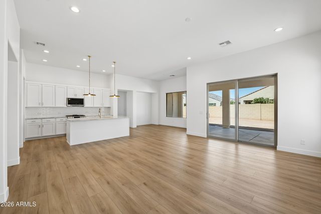 5648 W POSSE Drive, Eloy, AZ 85131