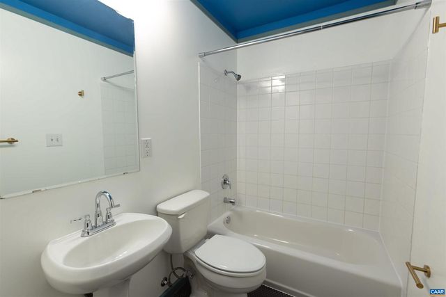 1213 CUTLER LN, Charlottesville, VA 22901