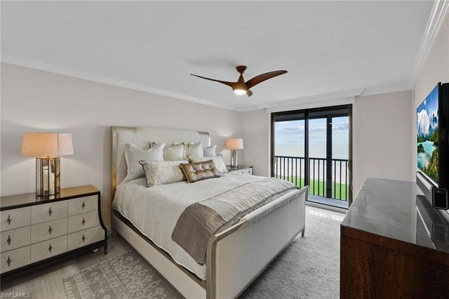 9653 Gulf Shore DR 203, Naples, FL 34108