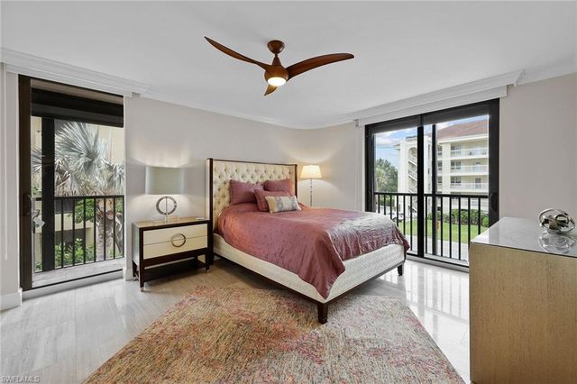 9653 Gulf Shore DR 203, Naples, FL 34108
