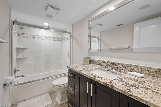9653 Gulf Shore DR 203, Naples, FL 34108
