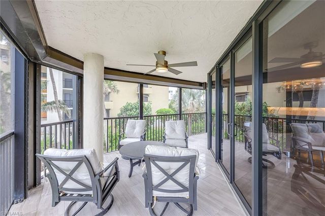 9653 Gulf Shore DR 203, Naples, FL 34108