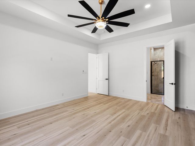 4233 Avenue H, Fort Worth, TX 76105