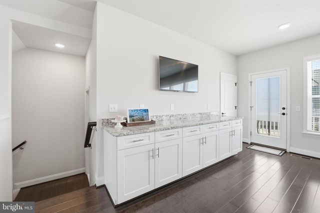 17139 BRANCHED OAK RD, Dumfries, VA 22026