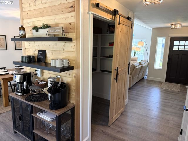 76705 HAZELDELL Ct, Oakridge, OR 97463