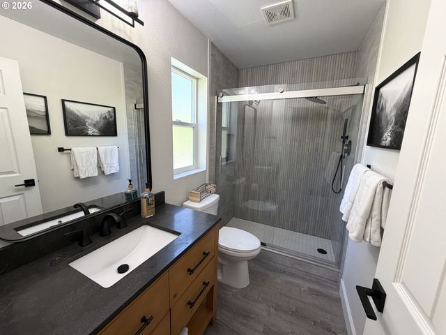 76705 HAZELDELL Ct, Oakridge, OR 97463