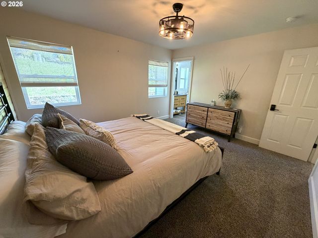 76705 HAZELDELL Ct, Oakridge, OR 97463