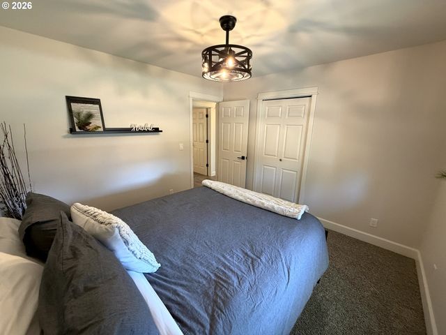 76705 HAZELDELL Ct, Oakridge, OR 97463