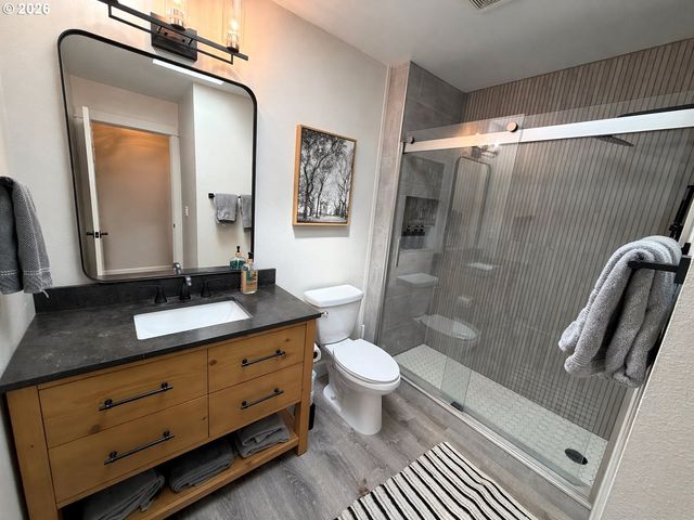 76705 HAZELDELL Ct, Oakridge, OR 97463