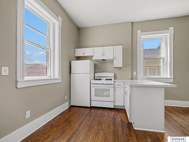 3833 Parker Street, Omaha, NE 68111