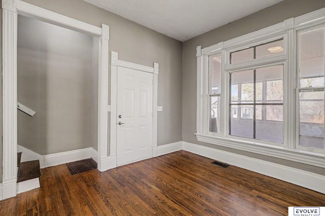 3833 Parker Street, Omaha, NE 68111