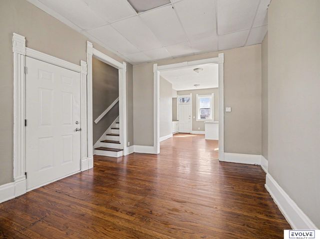 3833 Parker Street, Omaha, NE 68111