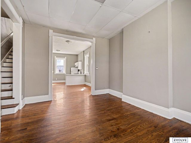 3833 Parker Street, Omaha, NE 68111