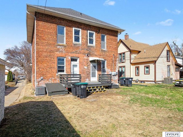 3833 Parker Street, Omaha, NE 68111