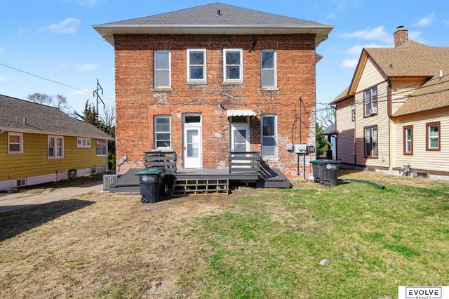 3833 Parker Street, Omaha, NE 68111