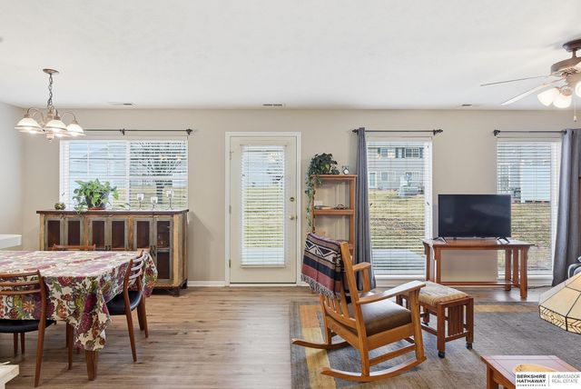 17514 Seward Plaza, Omaha, NE 68118