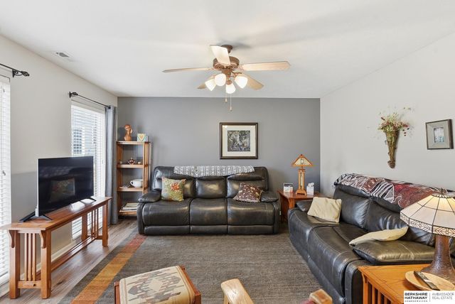 17514 Seward Plaza, Omaha, NE 68118