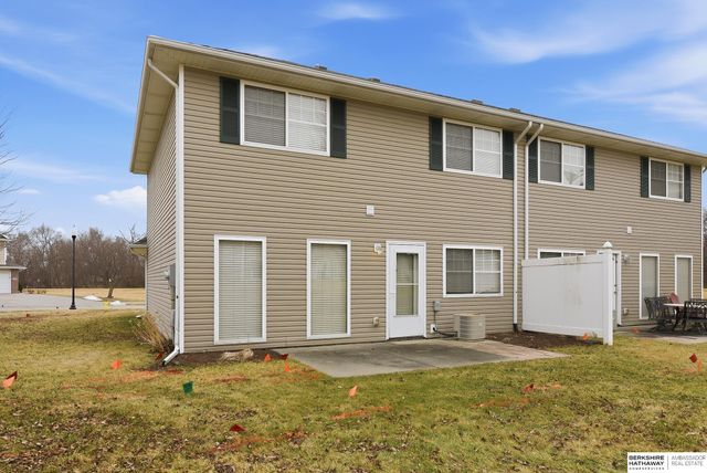 17514 Seward Plaza, Omaha, NE 68118