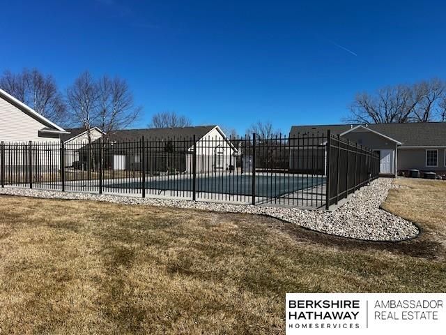 17514 Seward Plaza, Omaha, NE 68118