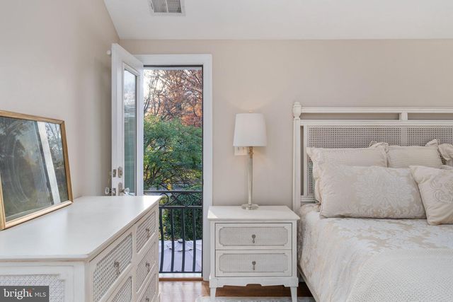 3101 CIRCLE HILL RD, Alexandria, VA 22305