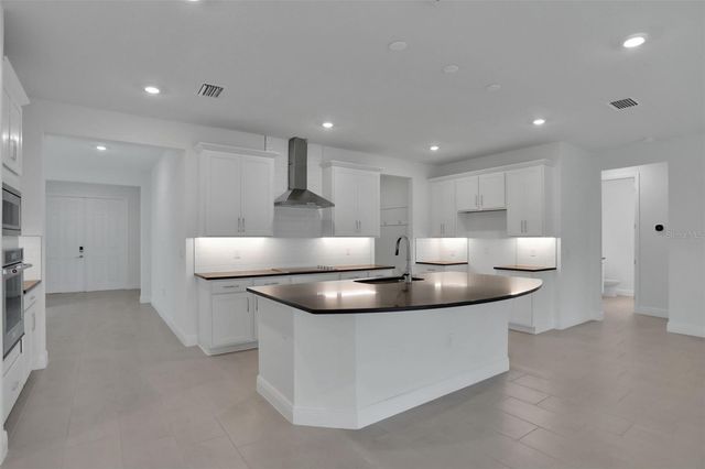 17429 VALLEYWOOD PARKWAY, Land O Lakes, FL 34638