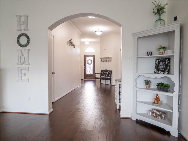 802 Sterling Court, Bay City, TX 77414