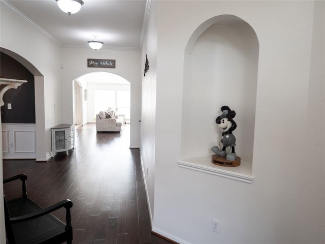 802 Sterling Court, Bay City, TX 77414