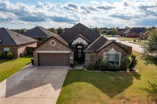 802 Sterling Court, Bay City, TX 77414