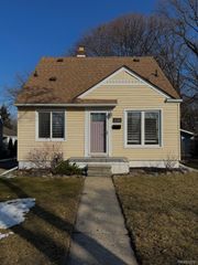 2239 Parker Street, Dearborn, MI 48124