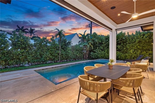 788 7TH AVE N, Naples, FL 34102