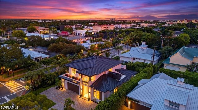 788 7TH AVE N, Naples, FL 34102
