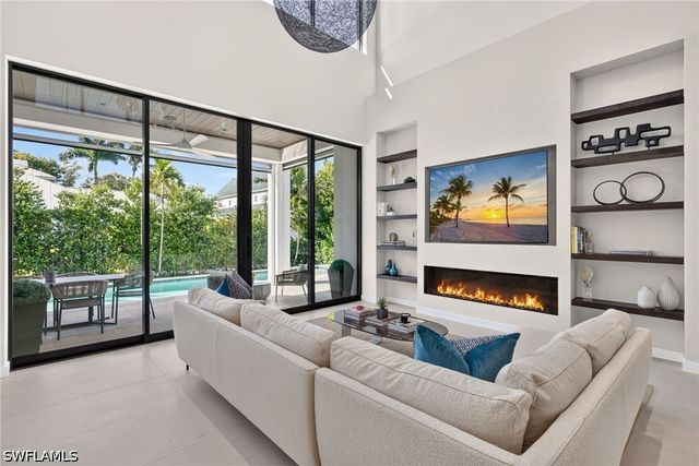 788 7TH AVE N, Naples, FL 34102