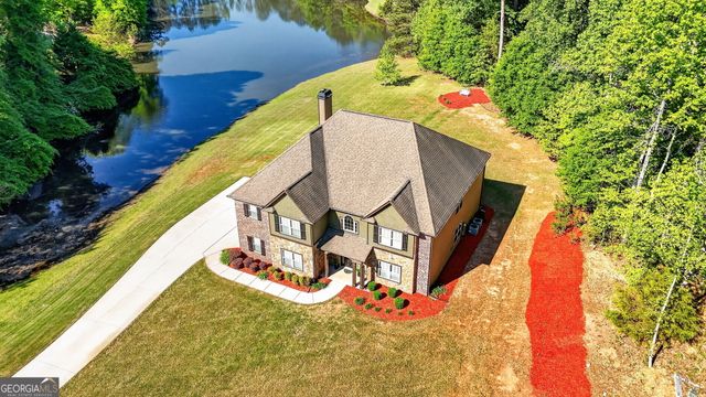 3 Westwood Lake Drive, Newnan, GA 30263