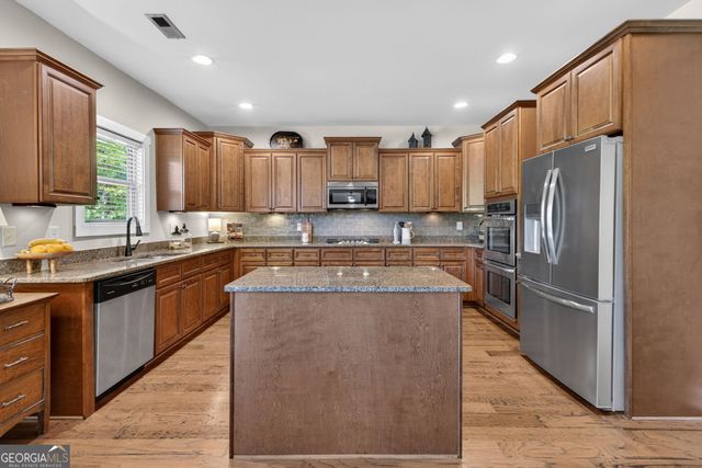 3 Westwood Lake Drive, Newnan, GA 30263