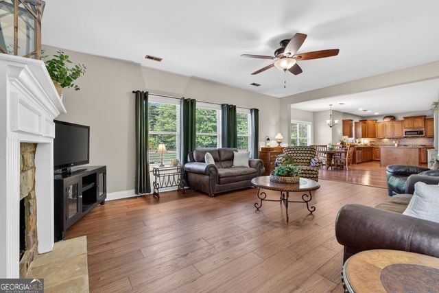 3 Westwood Lake Drive, Newnan, GA 30263