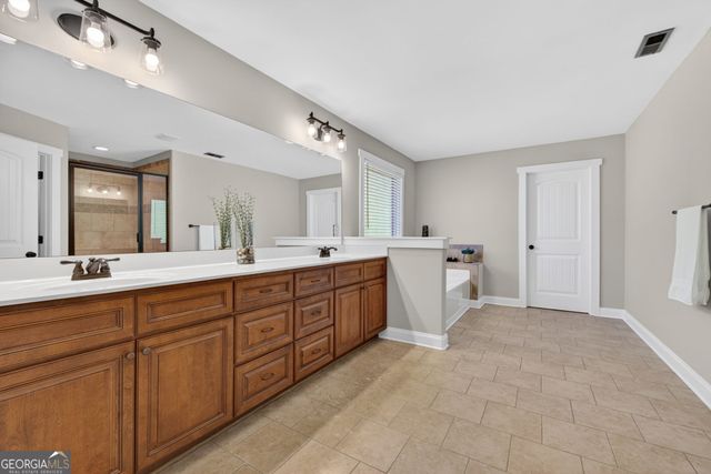 3 Westwood Lake Drive, Newnan, GA 30263