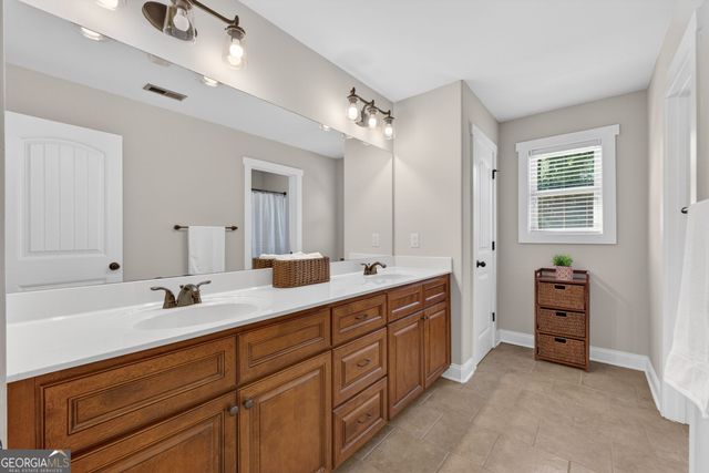 3 Westwood Lake Drive, Newnan, GA 30263