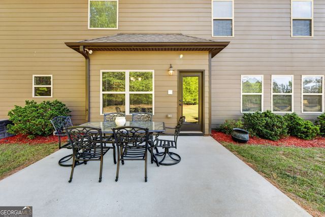 3 Westwood Lake Drive, Newnan, GA 30263