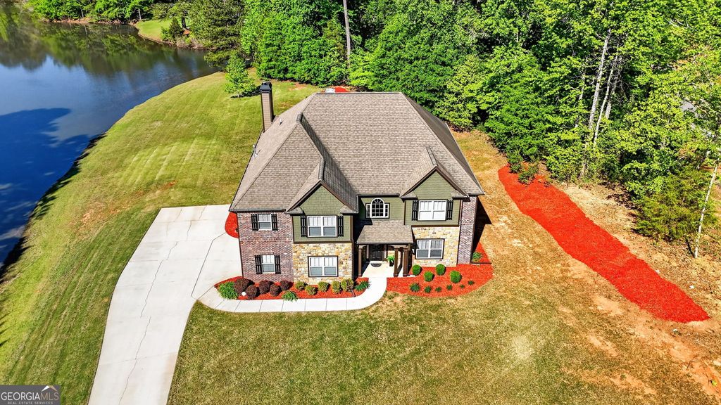 3 Westwood Lake Drive, Newnan, GA 30263