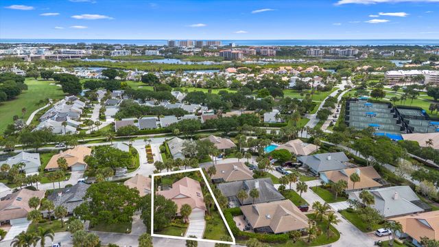 16997 Freshwind Circle, Jupiter, FL 33477