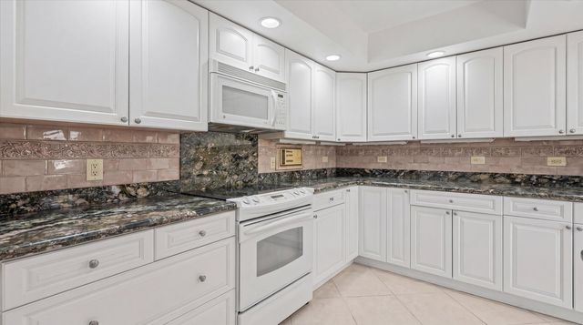 16997 Freshwind Circle, Jupiter, FL 33477