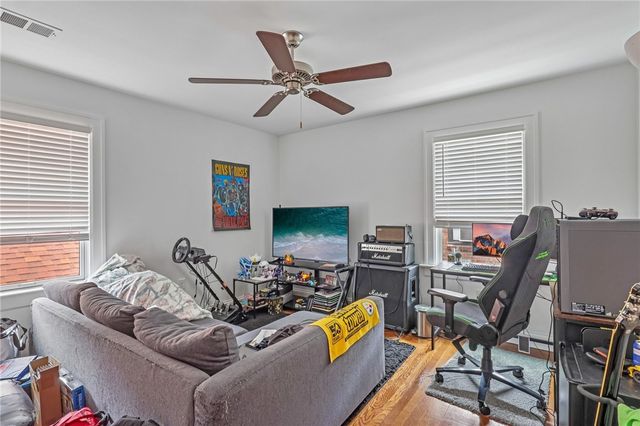 536&538 Lansdale Pl, Mt Lebanon, PA 15228