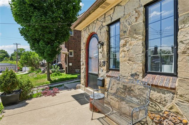 536&538 Lansdale Pl, Mt Lebanon, PA 15228