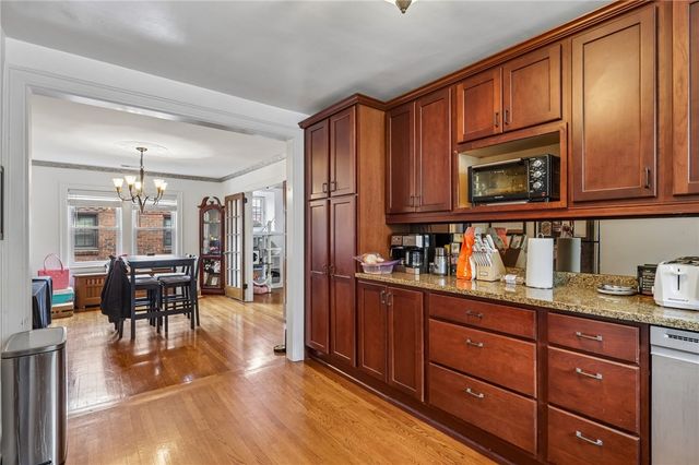 536&538 Lansdale Pl, Mt Lebanon, PA 15228
