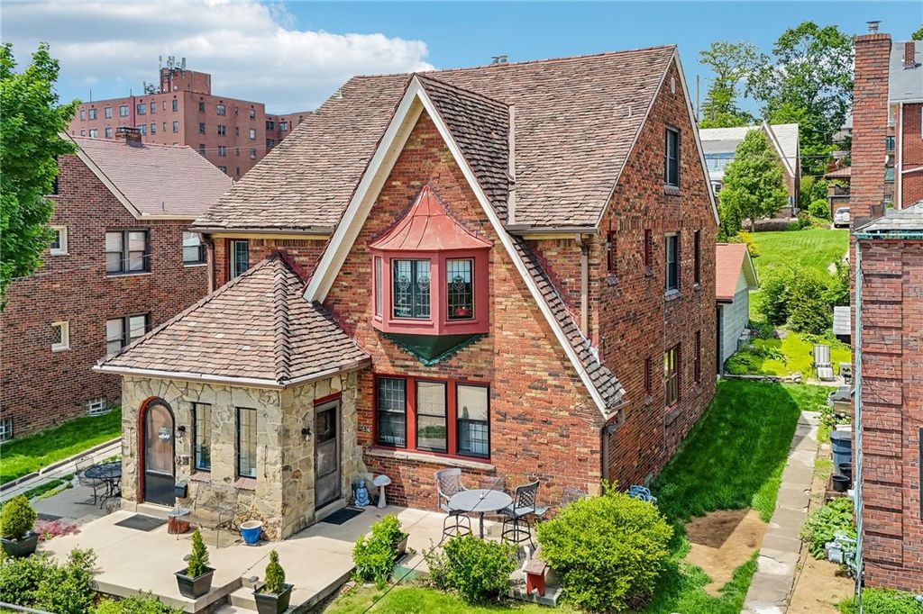 536&538 Lansdale Pl, Mt Lebanon, PA 15228