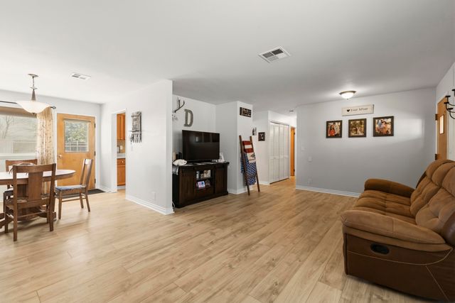 10553 Wright Avenue, Klamath Falls, OR 97603