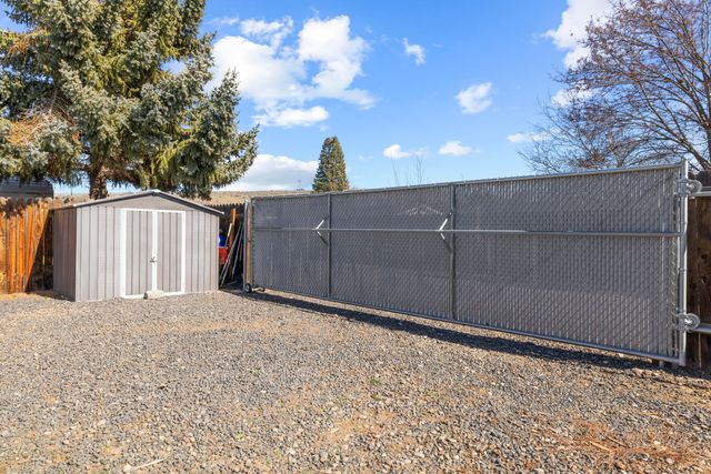 10553 Wright Avenue, Klamath Falls, OR 97603