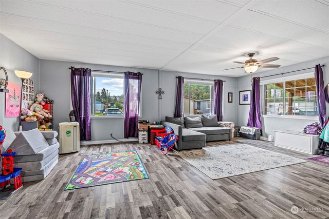 106 Francis Lane, Centralia, WA 98531