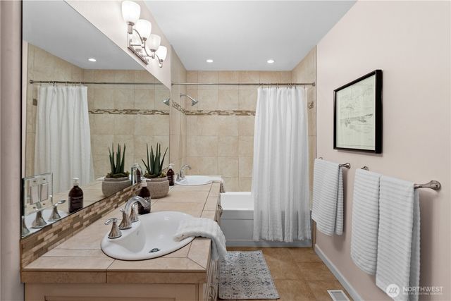 7804 Ray Nash Drive NW, Gig Harbor, WA 98335